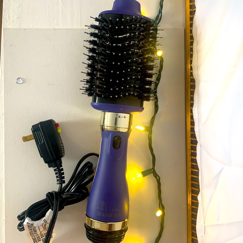 Hot tools dryer brush